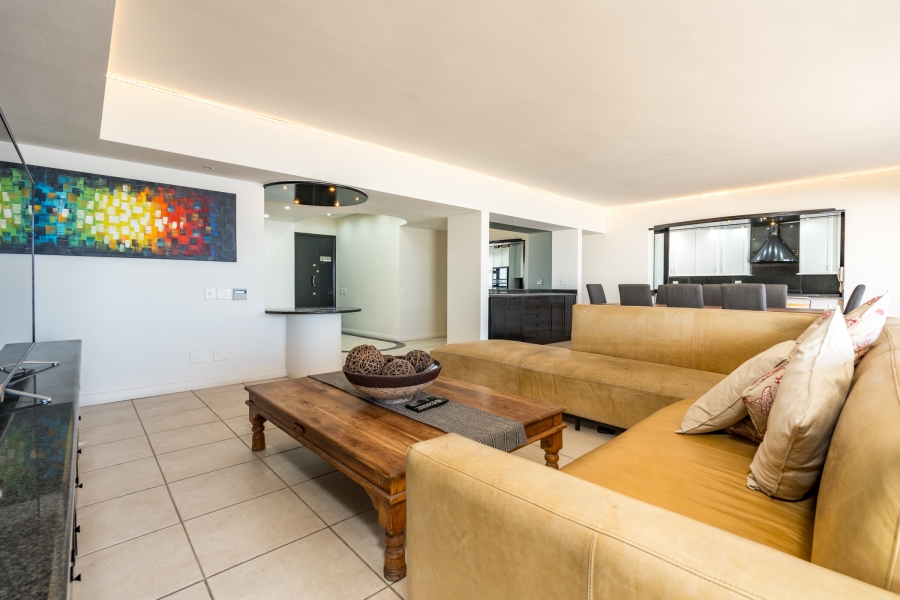 To Let 4 Bedroom Property for Rent in Sea Point Western Cape